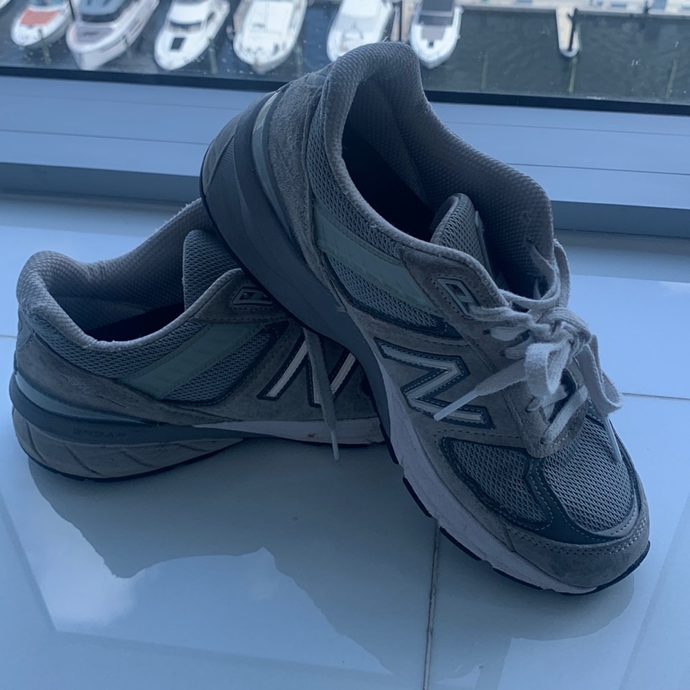 New Balance 990v5